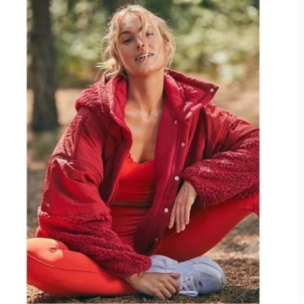 NWT Free People Movement Adventure Awaits Fleece Sherpa Jacket in Red Wine XS